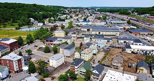 12 Lyon St, Worcester MA 01604-3622 exterior