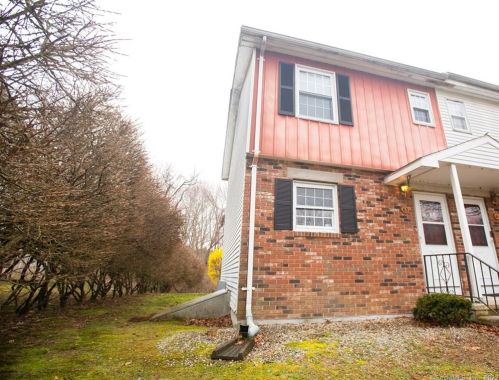 63 Athol St, Killingly CT 06239-1907 exterior