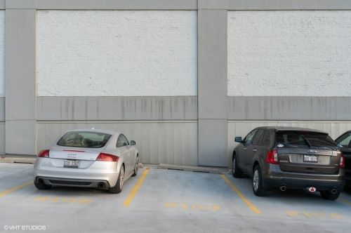 1530 State St, Chicago IL  60605-2964 exterior