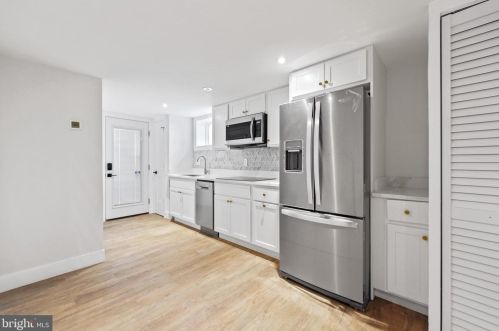 2207 Rand Pl, Washington DC 20002-1912 exterior