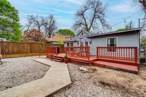 1307 Cesar Chavez St, Austin TX 78702-4403 exterior