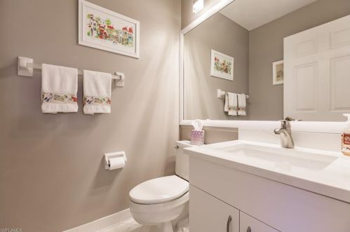 2114 Crown Pointe Blvd, Naples FL 34112-3676 exterior