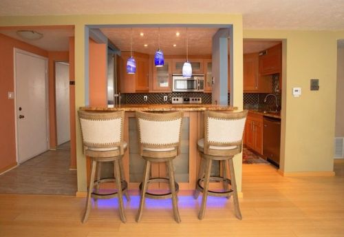 201 Holmes Pl, Pittsburgh PA  15213-4537 exterior