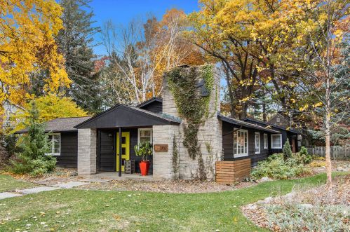 3707 Old Colony Rd, Kalamazoo, MI 49008-4916