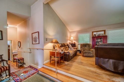 265 Brk Dr, Atlanta GA 30328-2109 exterior