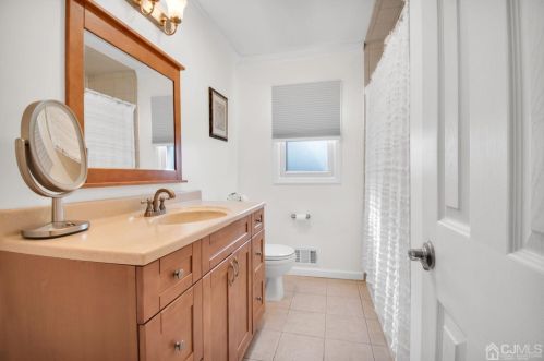 797 Barry Ave, Perth Amboy NJ 08861-1609 exterior