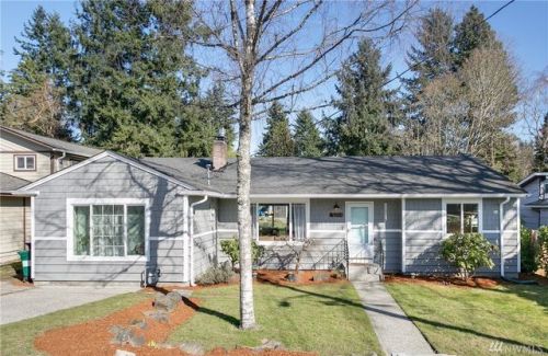 16244 14 Ave, Seattle WA  98166-1733 exterior