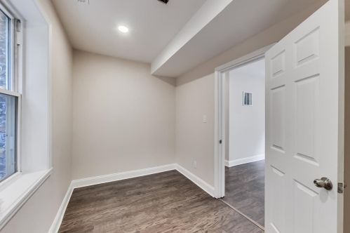 8740 Escanaba Ave, Chicago IL  60617-3115 exterior