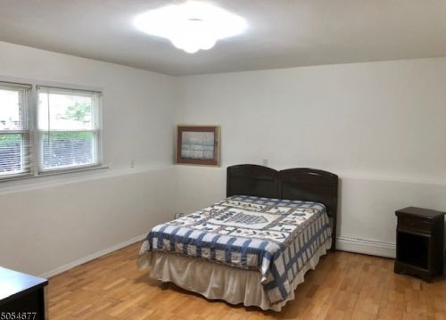 20 Arnold Dr, Parsippany NJ 07054-2240 exterior