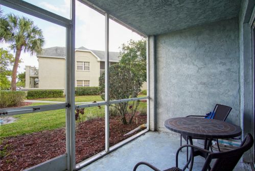 1626 Green Acres Cir, Fort Pierce FL 34952-5020 exterior