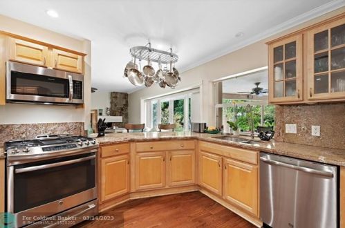 1129 2nd St, Boca Raton FL  33486-4549 exterior