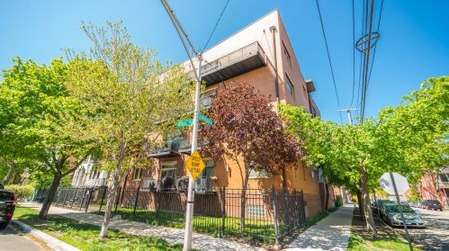 1800 Erie St, Chicago IL  60622-6656 exterior