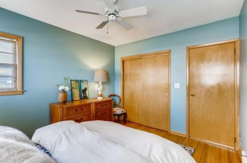 5239 Main St, Maple Plain MN 55359-9695 exterior