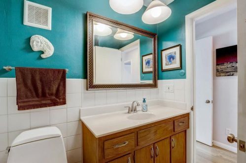 6621 Wisconsin Ave, Milwaukee WI 53213-3914 exterior