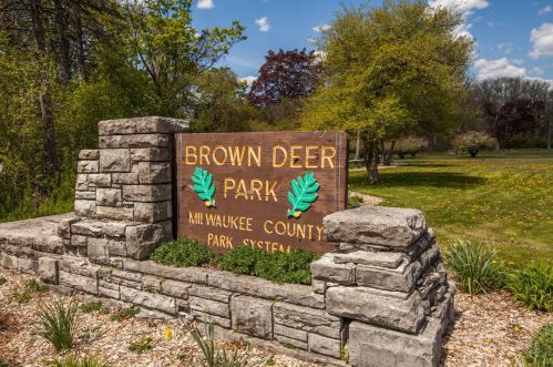 8051 37th St, Milwaukee WI  53209-1503 exterior