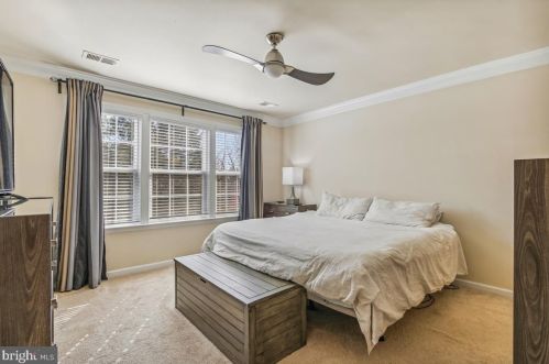 3570 Huntley Manor Ln, Alexandria VA  22306-5111 exterior