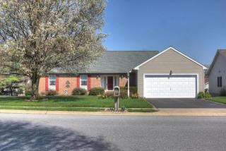 114 Bent Tree Dr, Lancaster, PA 17603-9436