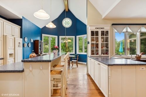 7104 Braemar Cir, Bull Valley IL 60014-6603 exterior