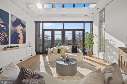 5171 Macarthur Blvd, Washington DC 20016-3315 exterior