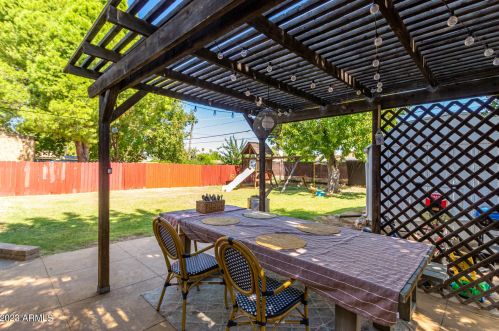 7047 23 Dr, Phoenix AZ 85085-8711 exterior