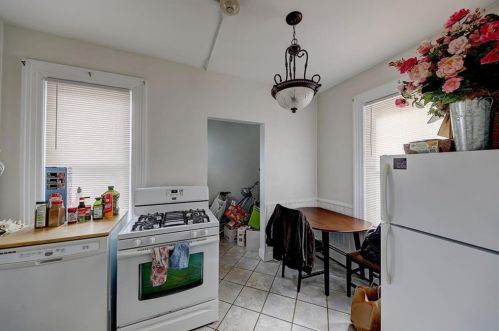 141 Governor St, Providence RI 02906-3058 exterior