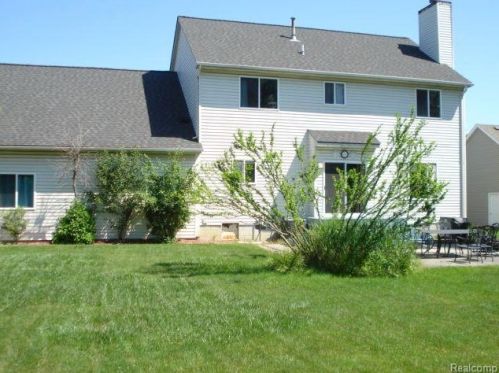 394 Evaline Dr, Troy MI  48085-5508 exterior