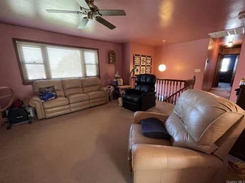 22 Macintosh Dr, Middletown NY 10941-1048 exterior