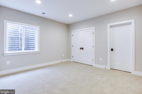 1978 Kirby Rd, Mc Lean VA 22101-5326 exterior