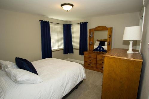 708 Laclede Sta Rd, Saint Louis MO 63117-2045 exterior