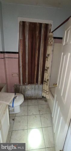 41 Pearl St, Trenton NJ 08609-1225 exterior