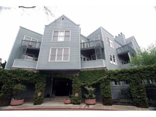 1630 Harbor Way, Portland, OR 97201-5152