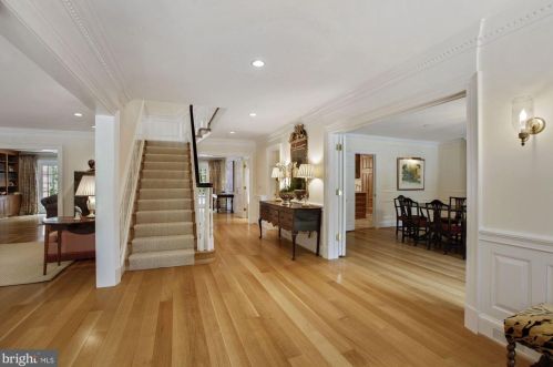 11013 Cripplegate Rd, Rockville MD 20854-1630 exterior