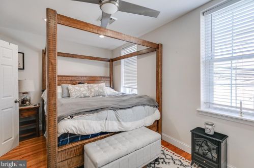 104 Ellsworth St, Philadelphia PA 19147-4606 exterior