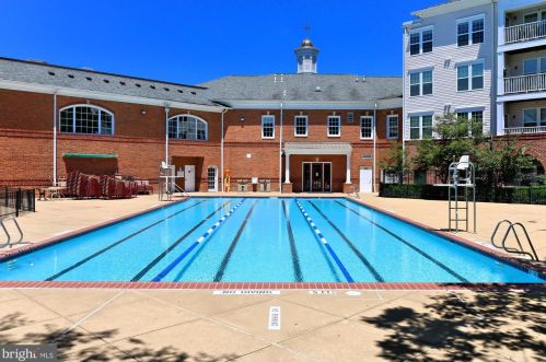 5124 Knapp Pl, Alexandria VA 22304-8637 exterior