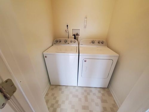 134 Nottingham Dr, Pittsburgh PA 15235-5120 exterior