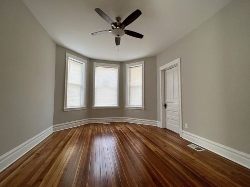 4447 Troy St, Chicago IL 60655-2317 exterior