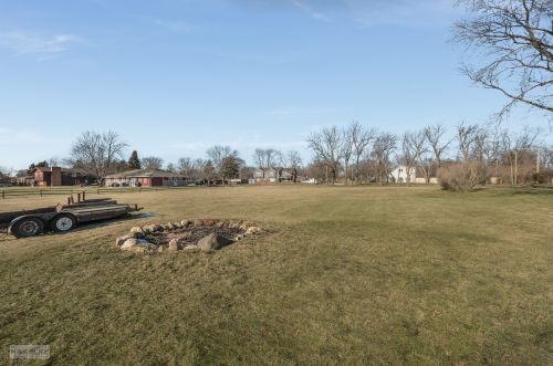 2512 Caton Farm Rd, Joliet IL 60435-1308 exterior