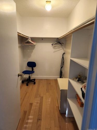 1 Huntington Cir, Peekskill NY 10566-2558 exterior