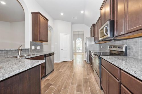 3034 Fitzgerald Dr, Montgomery TX 77356-8950 exterior