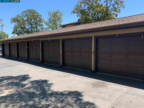 4805 Clayton Rd, Concord CA  94521-2989 exterior