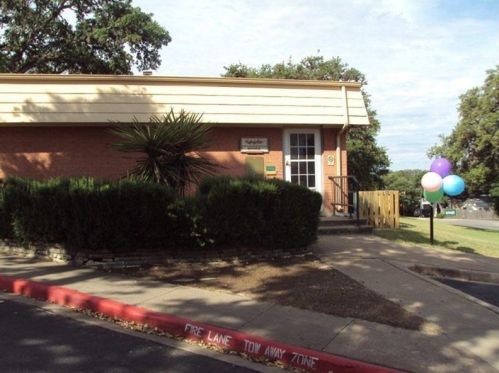 2703 Congress Ave, Austin TX  78704-6413 exterior