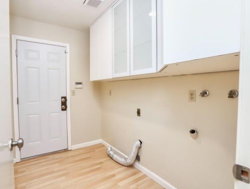 3657 Deedham Dr, San Jose CA 95148-3111 exterior