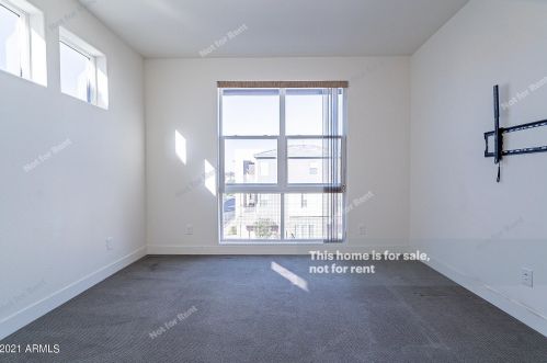 7039 Corona Dr, Chandler AZ 85226 exterior