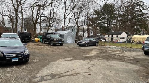 25 Clinton St, Manchester CT  06040-6129 exterior