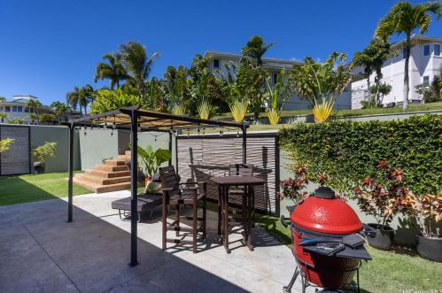 114 Kokololio Pl, Honolulu HI 96821-2562 exterior