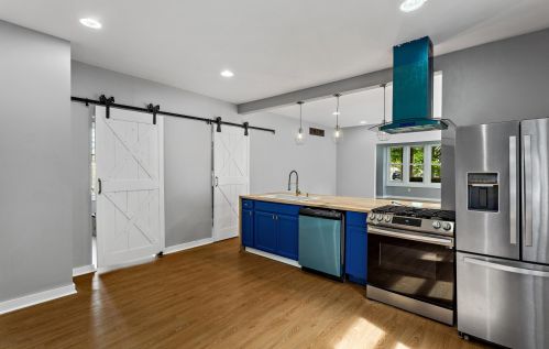 5451 Cherry St, Milwaukee WI  53208-2106 exterior