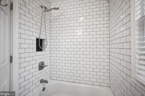 2836 Fairhaven Ave, Alexandria VA  22303-2209 exterior