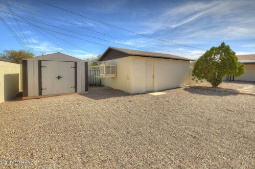 2711 Linden St, Tucson AZ 85719-3631 exterior