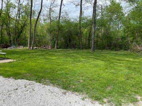 37966 North Shore Ave, Waukegan IL 60087-1647 exterior