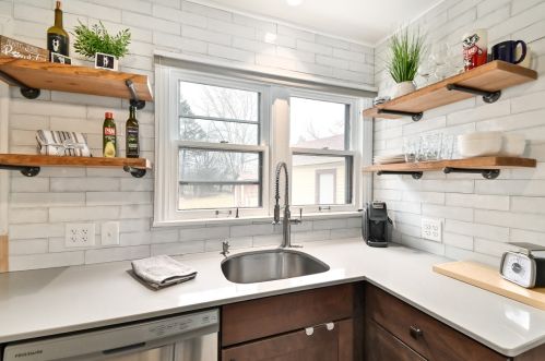 8465 Ravenswood Cir, Milwaukee WI 53226-4653 exterior